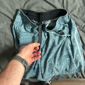 Mens lulu lemon shorts 5’ inseam